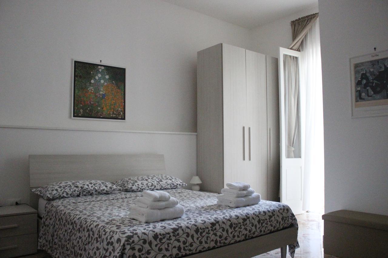 B&B A Casa di Paola Lecce Bagian luar foto